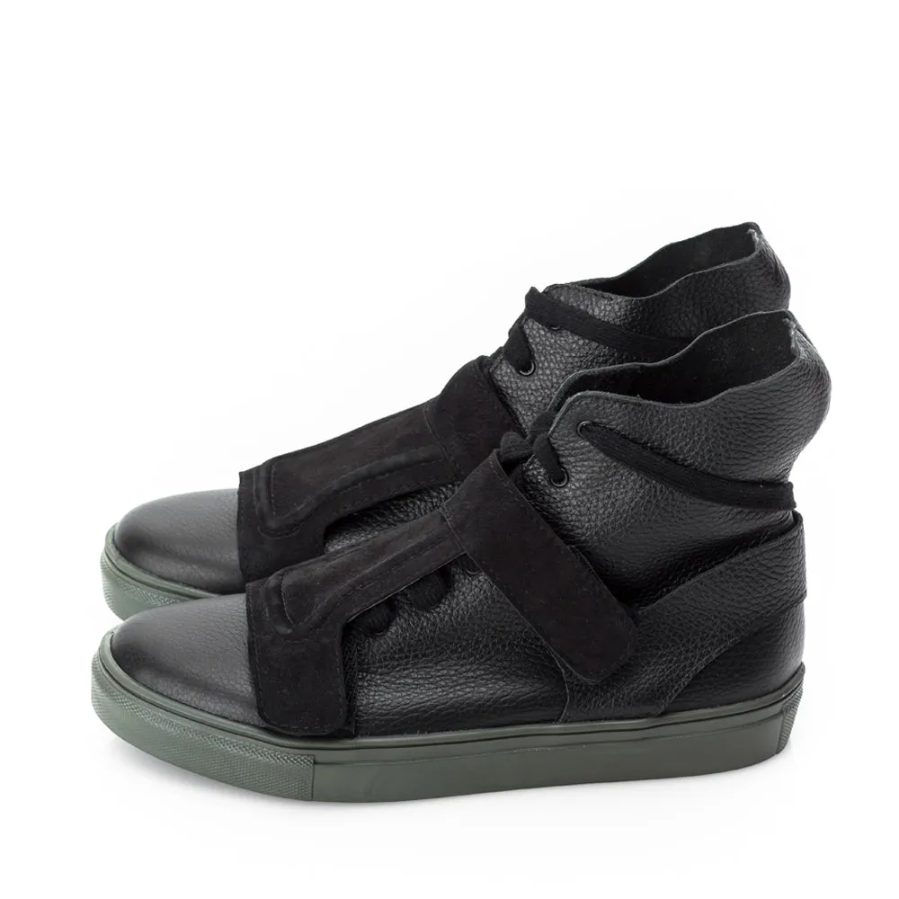 Armour Textured Sneakers - khaki sole