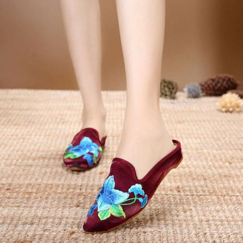 Chinese Embroidery slipper, Women's Slip-on, shoes, flower pattern, Embroidered Mule, Low heel
