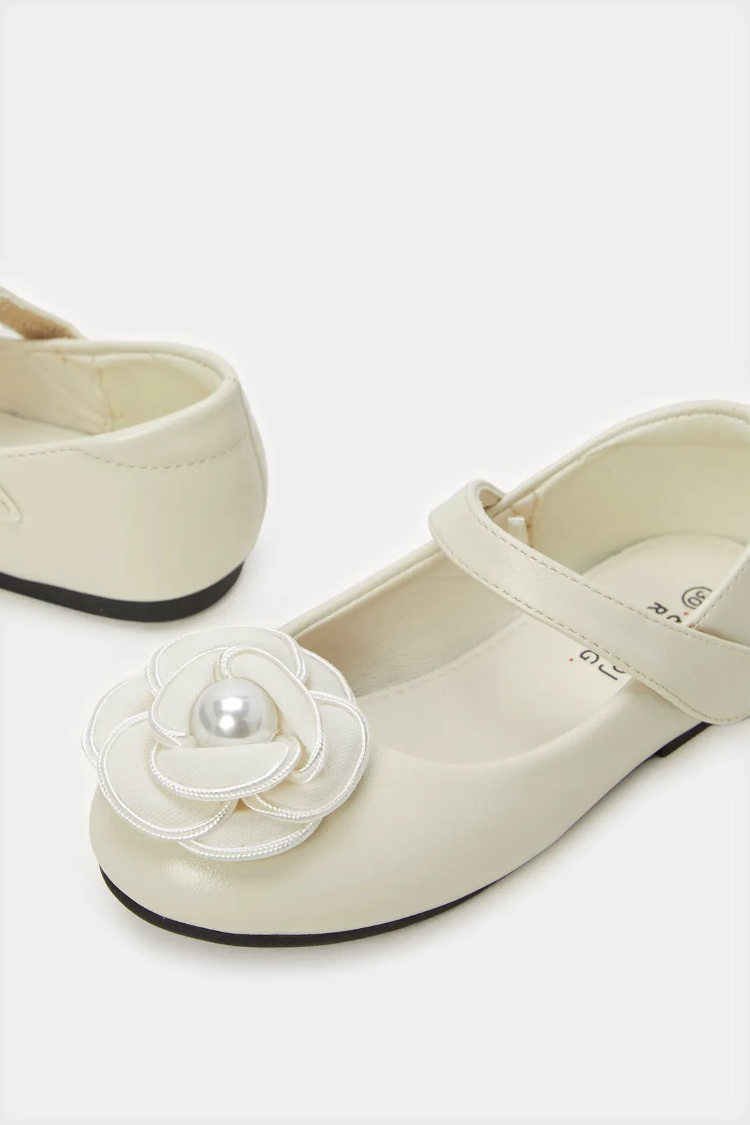 Girls Beige Pearl Flower Embellished Ballerina