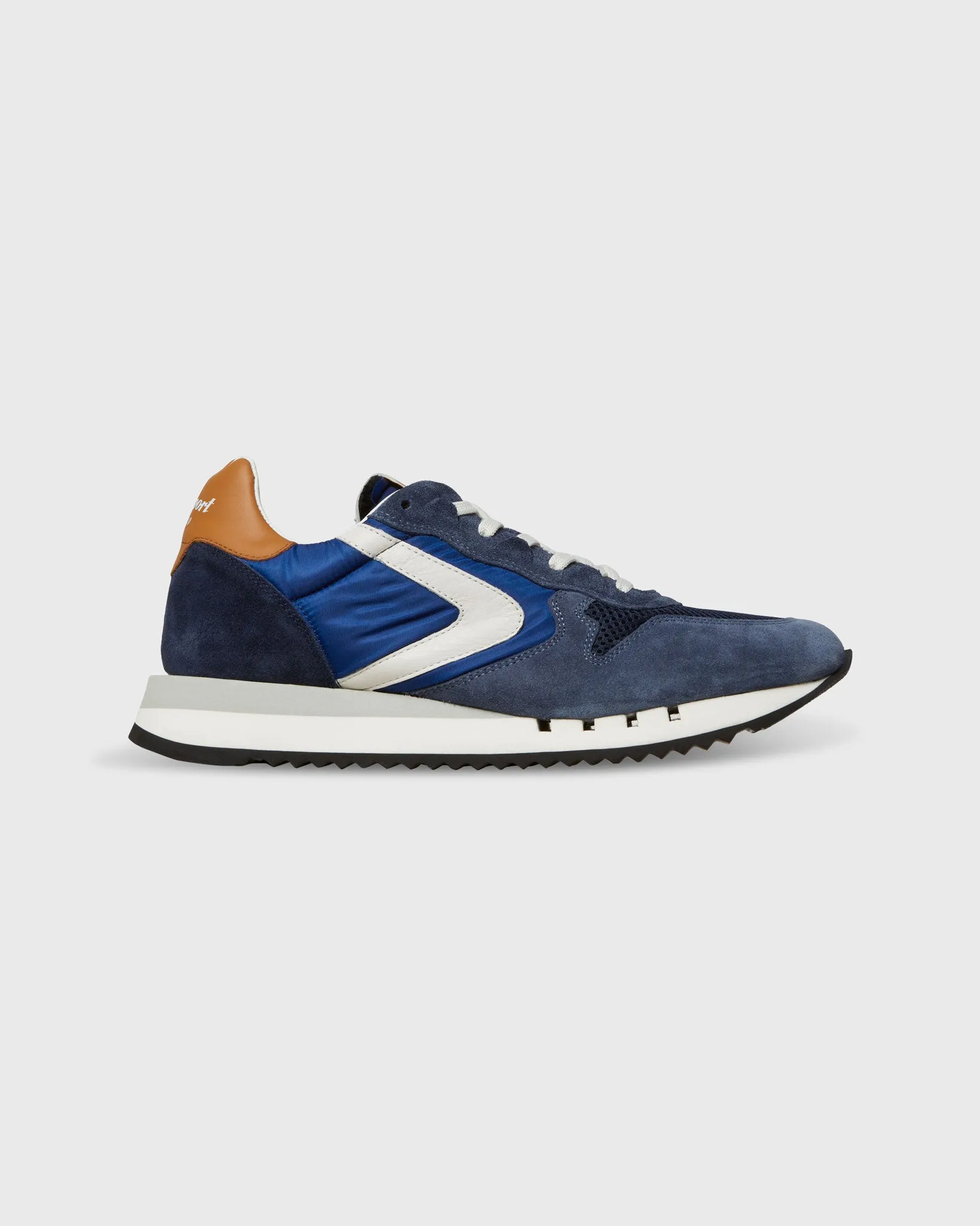 Magic Run Sneaker in Run 2582